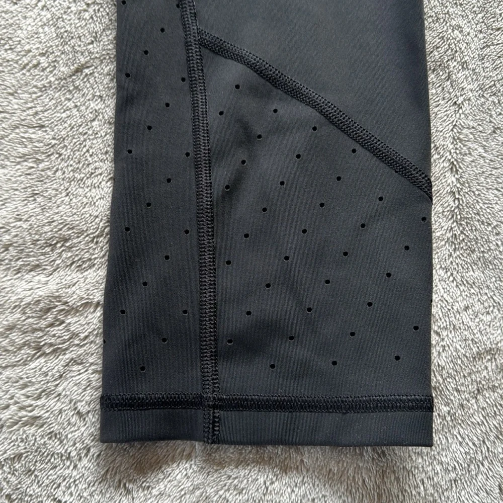 Athleta Black Cropped Leggings - Picture 2 of 7